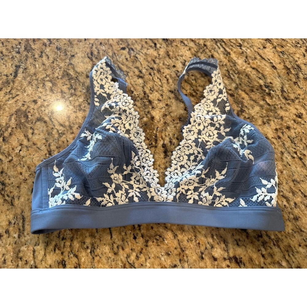 Wacoal Slate Blue Embrace Lace Wire Free Bra Size 36 Style 852191 EUC